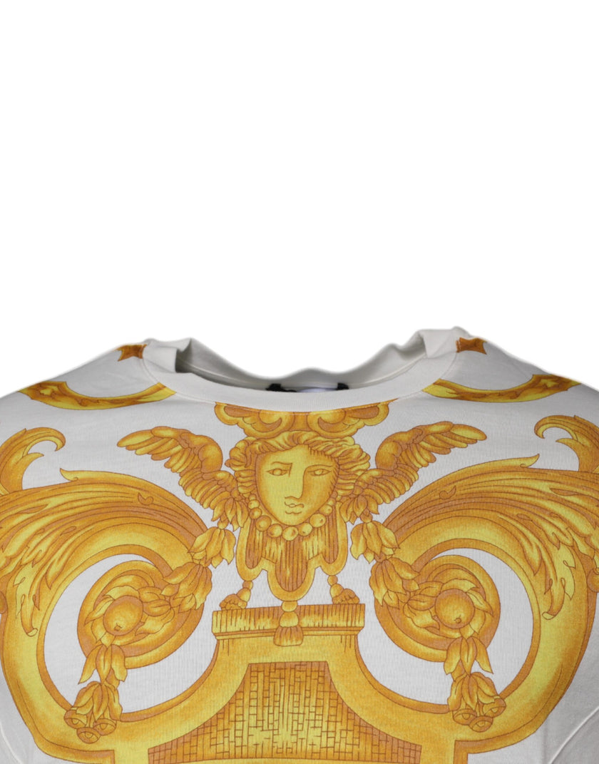 White Medusa Print Cotton Crew Neck T-shirtVERSACE Absolutely stunning, 100% Authentic brand new with tags VERSACE medusa print t-shirt crafted from cotton features a short sleeves and crew neck. Model: Crew neck t-shirt Color: White, Gold Material: 100%