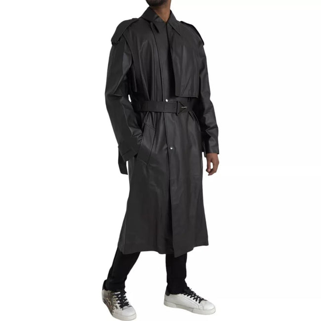 Black Leather Men Waterproof Trenchcoat JacketBOTTEGA VENETA Absolutely stunning, 100% Authentic, brand new with tags BOTTEGA VENETA trench coat jacket. Model: Trench coat jacket Colour: Black Material: 100% Calf Leather Full button closure Logo details M
