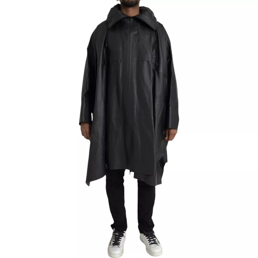 Black Leather Hooded Men Trenchcoat JacketBOTTEGA VENETA Absolutely stunning, 100% Authentic, brand new with tags BOTTEGA VENETA trench coat waterproof jacket. Model: Trench coat jacket Colour: Black Material: 100% Calf Leather Full button closure Logo de