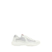 White Calf Leather Bos Taurus Low Top SneakersPrada’s America’s Sneakers are a modern and stylish interpretation of the classic sneaker, ideal for those seeking comfort without sacrificing style. Featuring a lace-up closure, they offer an adjustable and s