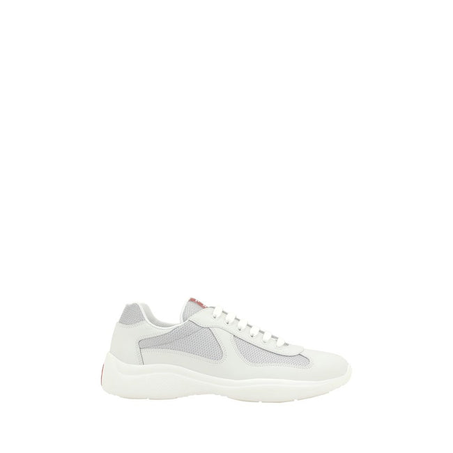 White Calf Leather Bos Taurus Low Top SneakersPrada’s America’s Sneakers are a modern and stylish interpretation of the classic sneaker, ideal for those seeking comfort without sacrificing style. Featuring a lace-up closure, they offer an adjustable and s