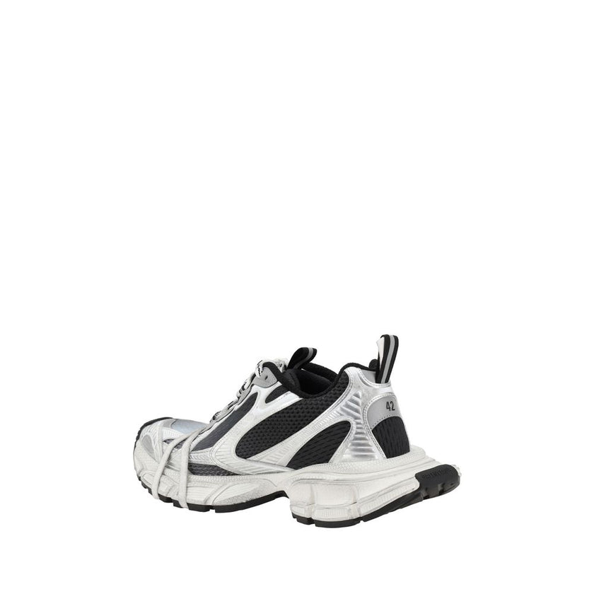 Multicolor Polyethylene Athletic SneakersBalenciaga’s 3XL Sneakers are a true statement of style and innovation. The front closure with multiple laces and double tongue offer a bold, functional look, while contrasting mesh and mesh panels add dynamic, bre