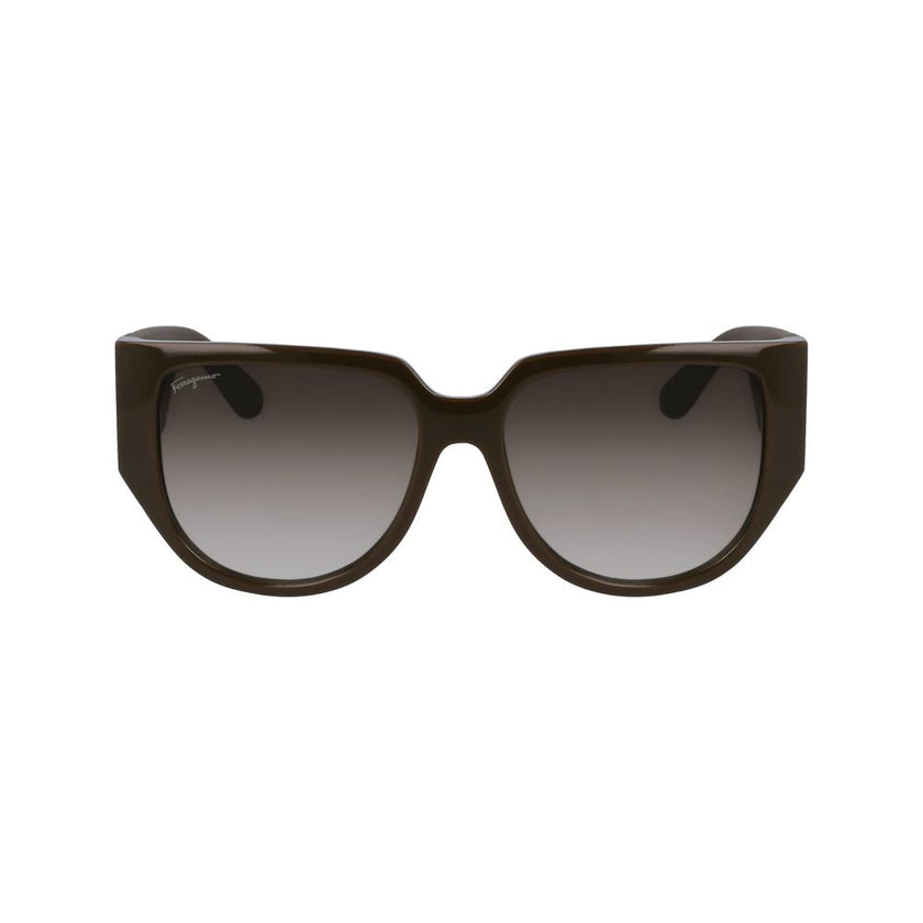 Green Bio Injected SunglassesSUNGLASSES FERRAGAMO WOMEN SF1088SE-324 (Lens/Bridge/Temple) 57/16/140 mm.Material: BIO INJECTED.Colour: GREEN.Measures (Lens/Bridge/Temple): 57/16/140mm.BROWN.CATEGORY-2Green Bio Injected Sunglasses${tagsFerragamoAulae Green