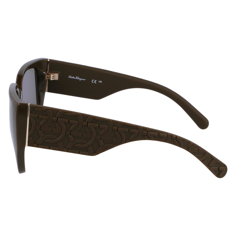 Green Bio Injected SunglassesSUNGLASSES FERRAGAMO WOMEN SF1088SE-324 (Lens/Bridge/Temple) 57/16/140 mm.Material: BIO INJECTED.Colour: GREEN.Measures (Lens/Bridge/Temple): 57/16/140mm.BROWN.CATEGORY-2Green Bio Injected Sunglasses${tagsFerragamoAulae Green