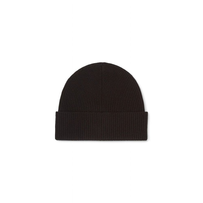 Black Cashmere Caps Baseball HatDiscover the men’s beanie hat by Calvin Klein, a high-quality accessory made from 100% cashmere. This beanie is designed to provide warmth and comfort during the colder days, making it perfect for winter. Its fine craftsman