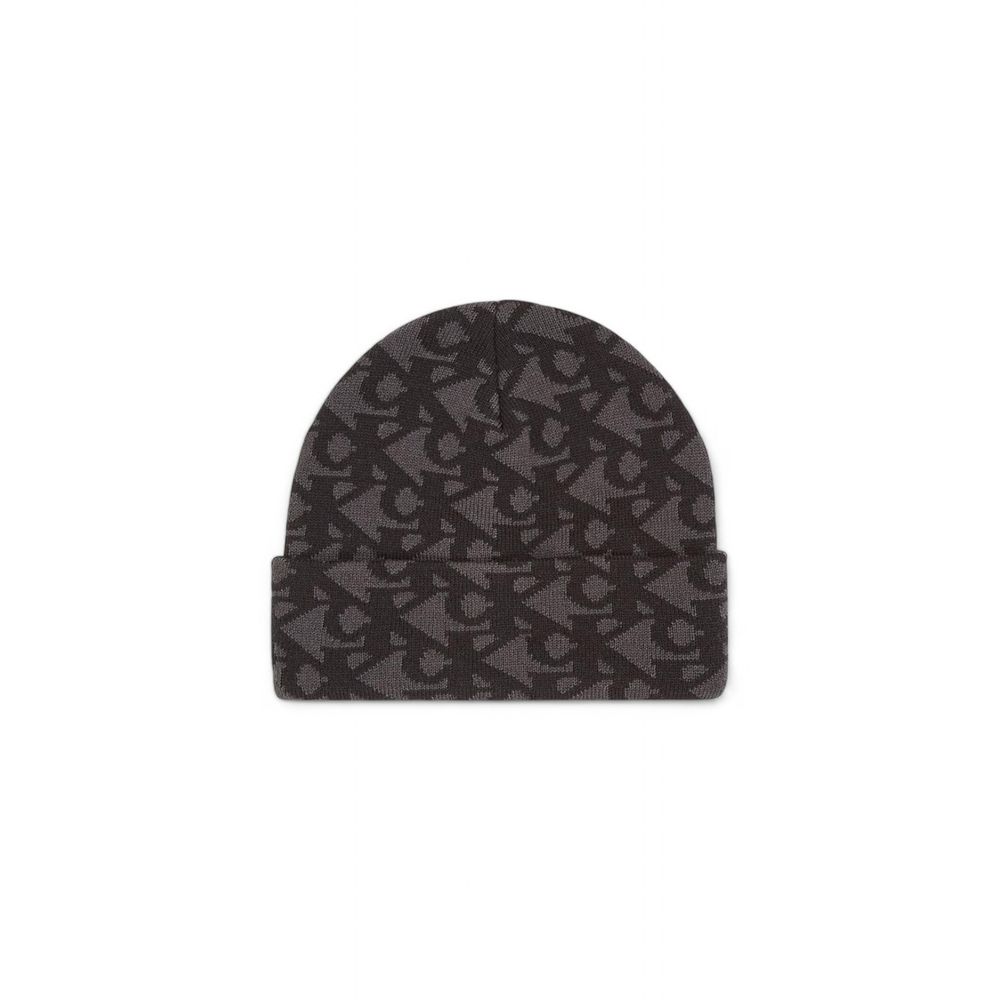 Black Recycled Polyester Cap (Baseball Hat)The AOP BEANIE hat by Calvin Klein Jeans is the perfect accessory to complete your winter look. Made from 100% recycled polyester, this hat not only provides warmth and comfort but is also a sustainable choice. T