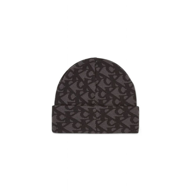 Black Recycled Polyester Cap (Baseball Hat)The AOP BEANIE hat by Calvin Klein Jeans is the perfect accessory to complete your winter look. Made from 100% recycled polyester, this hat not only provides warmth and comfort but is also a sustainable choice. T