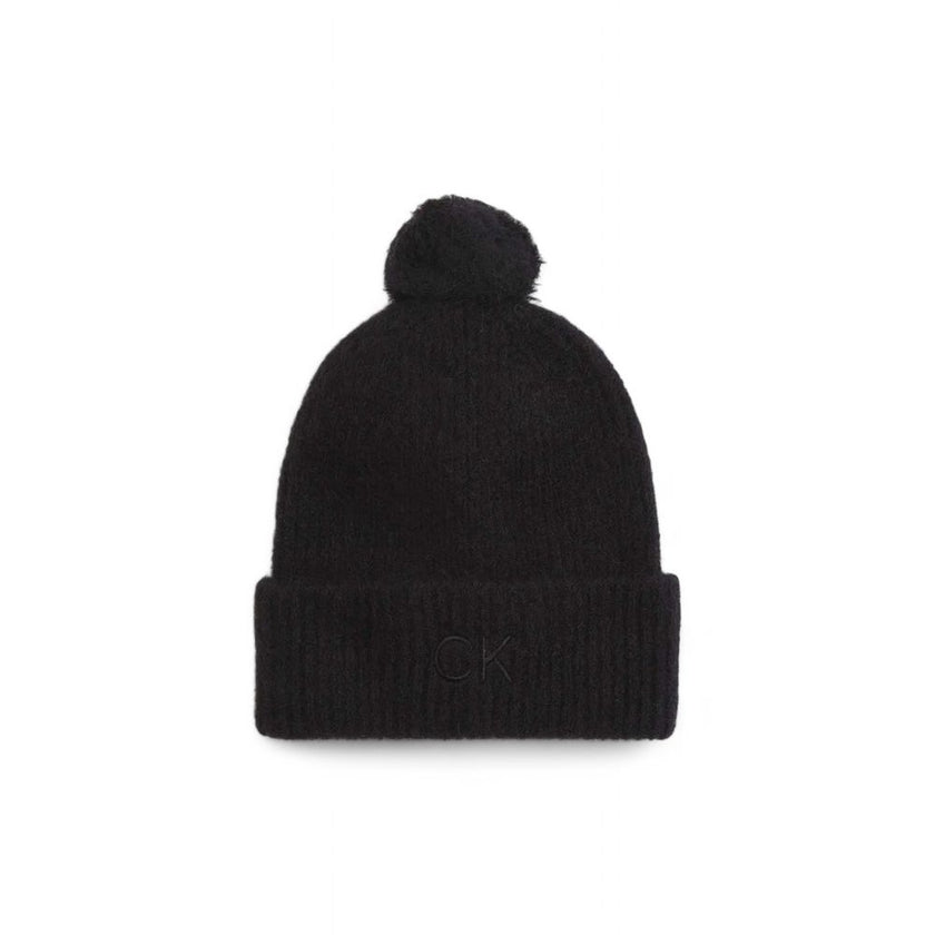 Black Alpaca Leather Cap (Baseball Hat)The Calvin Klein CK EMBROIDERY AIRY POMPOM BEANIE women’s hat is an elegant and warm accessory, perfect for cold days. Made from high-quality materials, including 48% alpaca, 28% polyester, 21% wool, and 3% elastane/