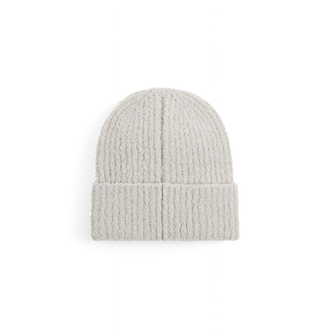 Gray Marabou Cap (Baseball Hat)Discover the HARDWARE beanie hat by Calvin Klein Jeans, an essential accessory for your winter wardrobe. Made from high-quality materials, the beanie consists of 59% acrylic, 23% wool, 17% polyamide, and 1% elastane/lycra, p