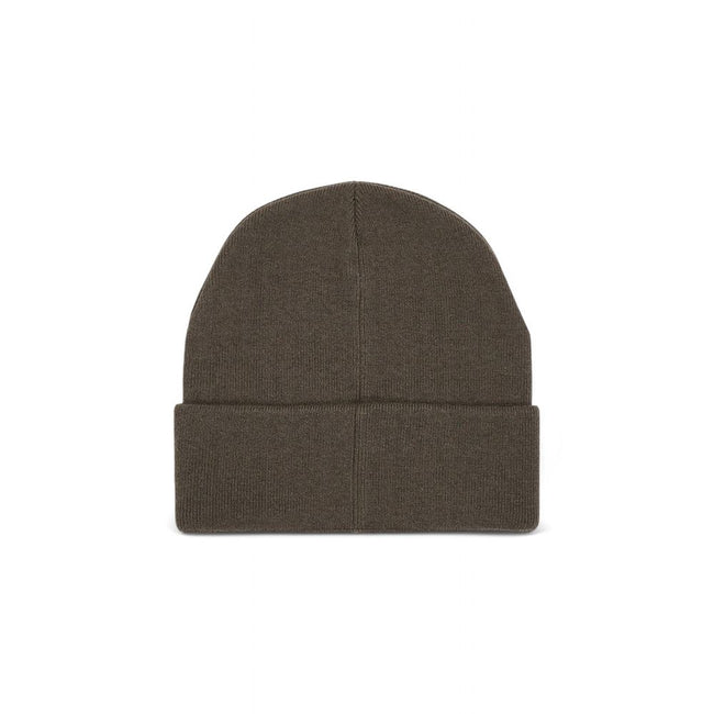 Brown Wool Caps Baseball HatDiscover the Calvin Klein Jeans THICK EMBROIDERY BEANIE K50K512461, a stylish and functional men’s beanie perfect for completing your winter look. Made from a high-quality blend consisting of 40% wool, 30% viscose, 20% polyamid