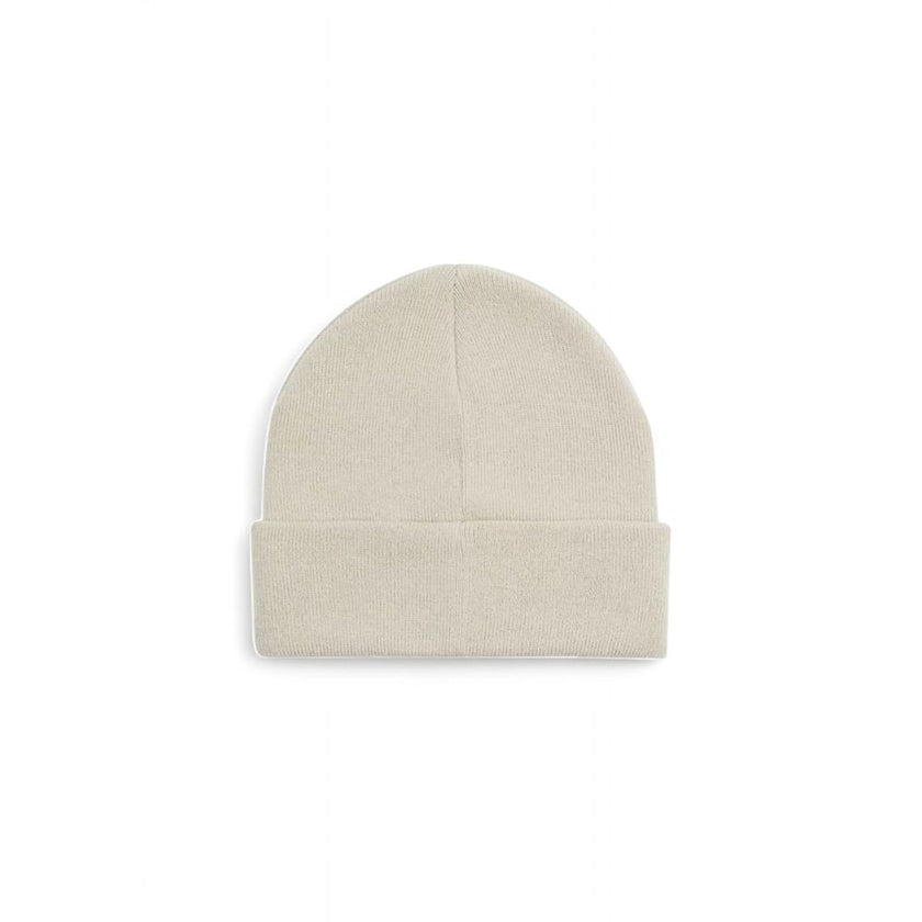 Green Recycled Polyester Cap (Baseball Hat)Discover the Calvin Klein Monogram men’s beanie, a stylish and versatile accessory for every season. Made from 100% recycled polyester, this beanie not only offers exceptional comfort but also contributes to sust