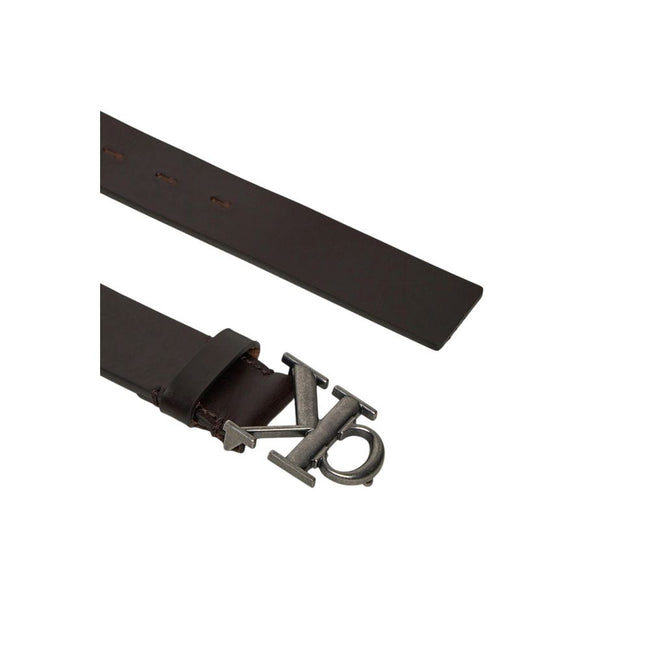 Brown Leather Regular BeltThe Calvin Klein Jeans ROUND MONO PLAQUE LTHR 35MM belt is a stylish and versatile accessory, made from 100% high-quality leather. Its refined and minimalist design makes it perfect for completing any look, whether casual or form