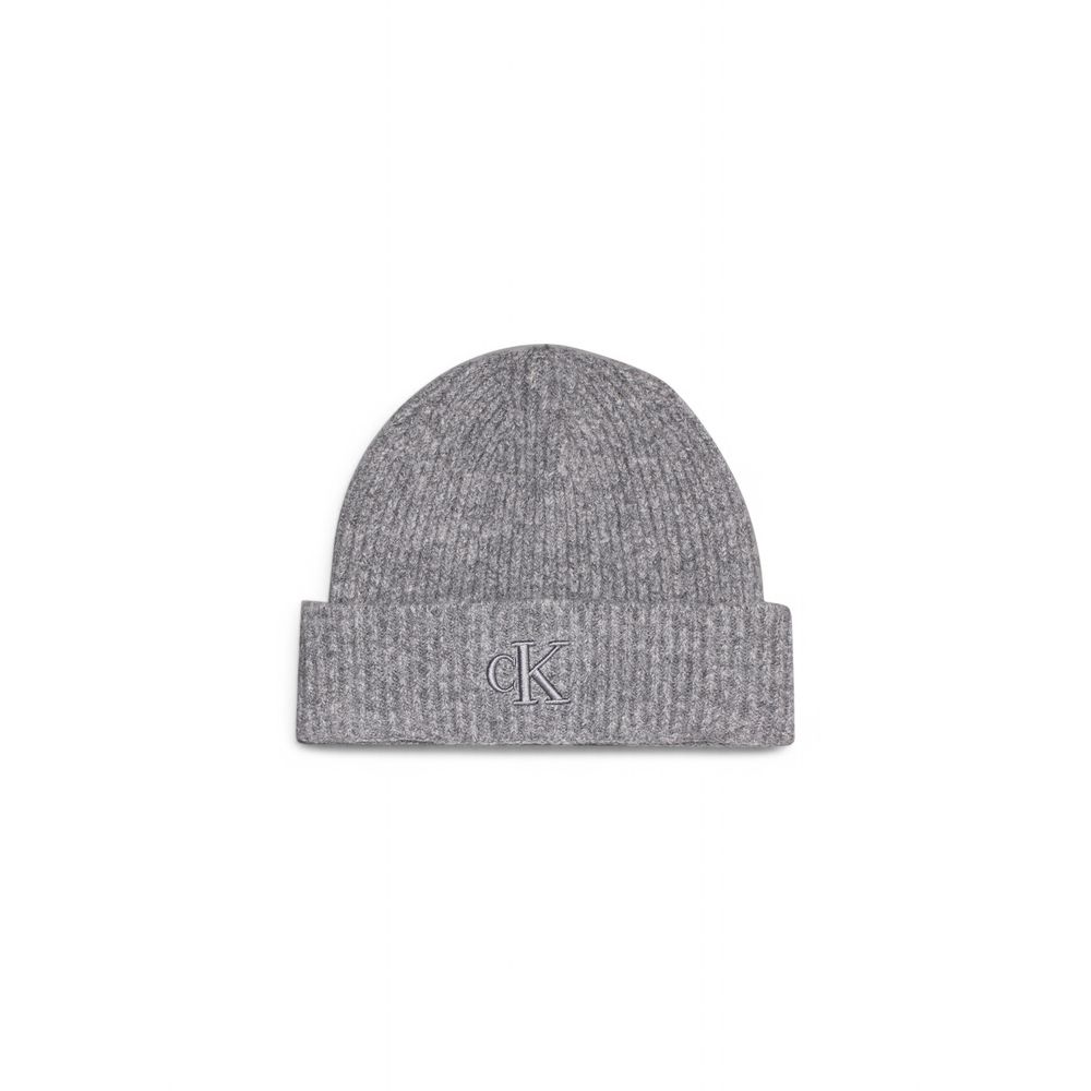 Gray Marabou Cap (Baseball Hat)Discover the Calvin Klein THICK EMBROIDERY K60K612321 women’s beanie hat, a stylish and versatile accessory for your winter wardrobe. Made with high-quality materials, this beanie features a composition of 30% acrylic, 29% p