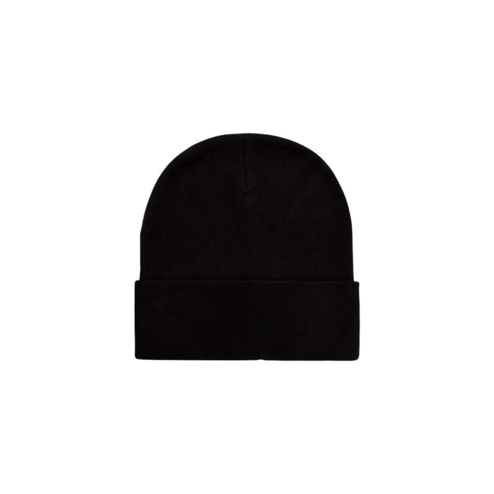 Black Cotton Cap (Baseball Hat)Discover the MONO LOGO EMBRO beanie for women by Calvin Klein Jeans, an essential accessory for every wardrobe. Made from 100% cotton, this beanie provides a soft and comfortable feel, perfect for cool days. The minimalist d