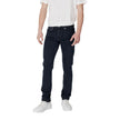 Blue Cotton Skinny JeanDiscover the slim fit jeans for men by Calvin Klein Jeans, model J30J325975, made with high-quality materials: 79% cotton, 20% recycled cotton, and 1% elastane/lycra. These jeans offer a modern and comfortable fit, perfect for any o