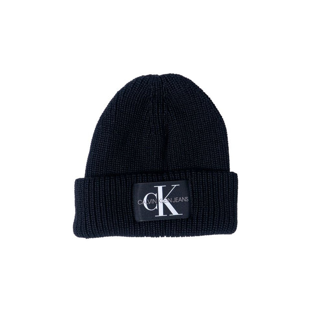 Black Marabou BeanieBrand: Calvin Klein Gender: Women Type: Caps Season: Fall/Winter Color: Black Fastening: Slip on Composition: 50% acrylic 50% wool Washing: Machine wash at 30° Material: 50% acrylic 50% wool Size on Tag: UNICABlack Marabou Beanie${tags