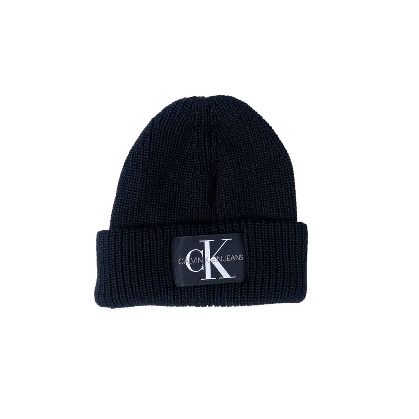 Black Marabou BeanieBrand: Calvin Klein Gender: Women Type: Caps Season: Fall/Winter Color: Black Fastening: Slip on Composition: 50% acrylic 50% wool Washing: Machine wash at 30° Material: 50% acrylic 50% wool Size on Tag: UNICABlack Marabou Beanie${tags
