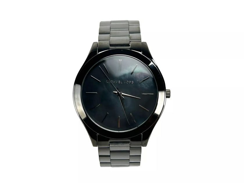 Slim Runway Gun Metal Stainless Steel Watch MK3413 NO BOXStyle: Michael Kors (MK3413) Slim Runway Watch Material: Stainless Steel Features: Non-Numeric Stick Hour Markers, Water Resistant 50m, Minimalistic Design Measures: 42 mm Case SizeSlim Runway Gun M