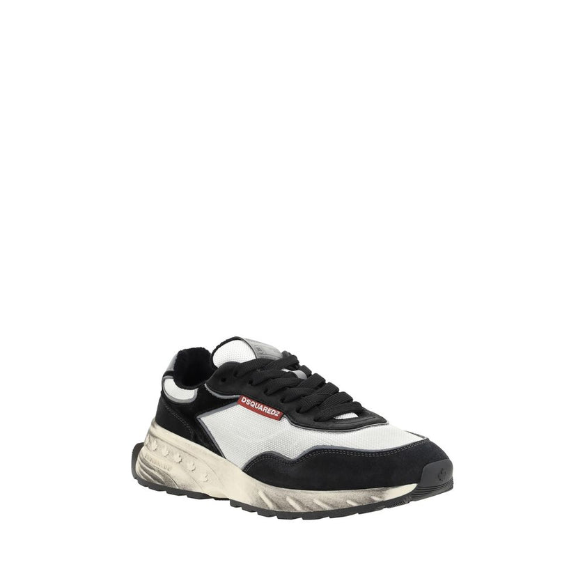 Sprinter SneakersDsquared2’s Sprinter Sneakers are a perfect example of sporty and sophisticated style. The paneled design, combined with a textured sole, gives the shoes a dynamic and modern look. The upper lace-up closure allows for an adjustable and se