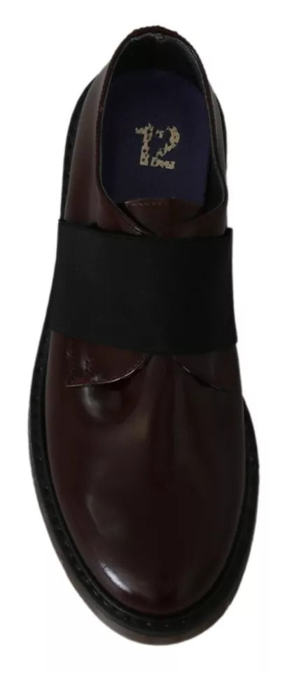 Dunkelbraune Lederriemenschuhe mit elastischem Detail