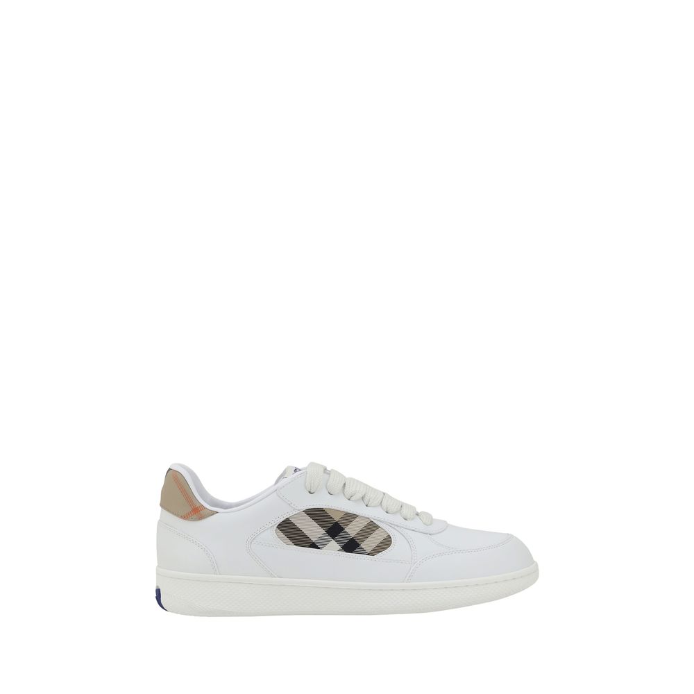 White Calf Leather Bos Taurus Low Top SneakersBurberry’s leather Sneakers combine elegance and comfort with a lace-up closure and contrasting side panel with classic Burberry Check. The model is embellished with an Equestrian Knight Design label and conto