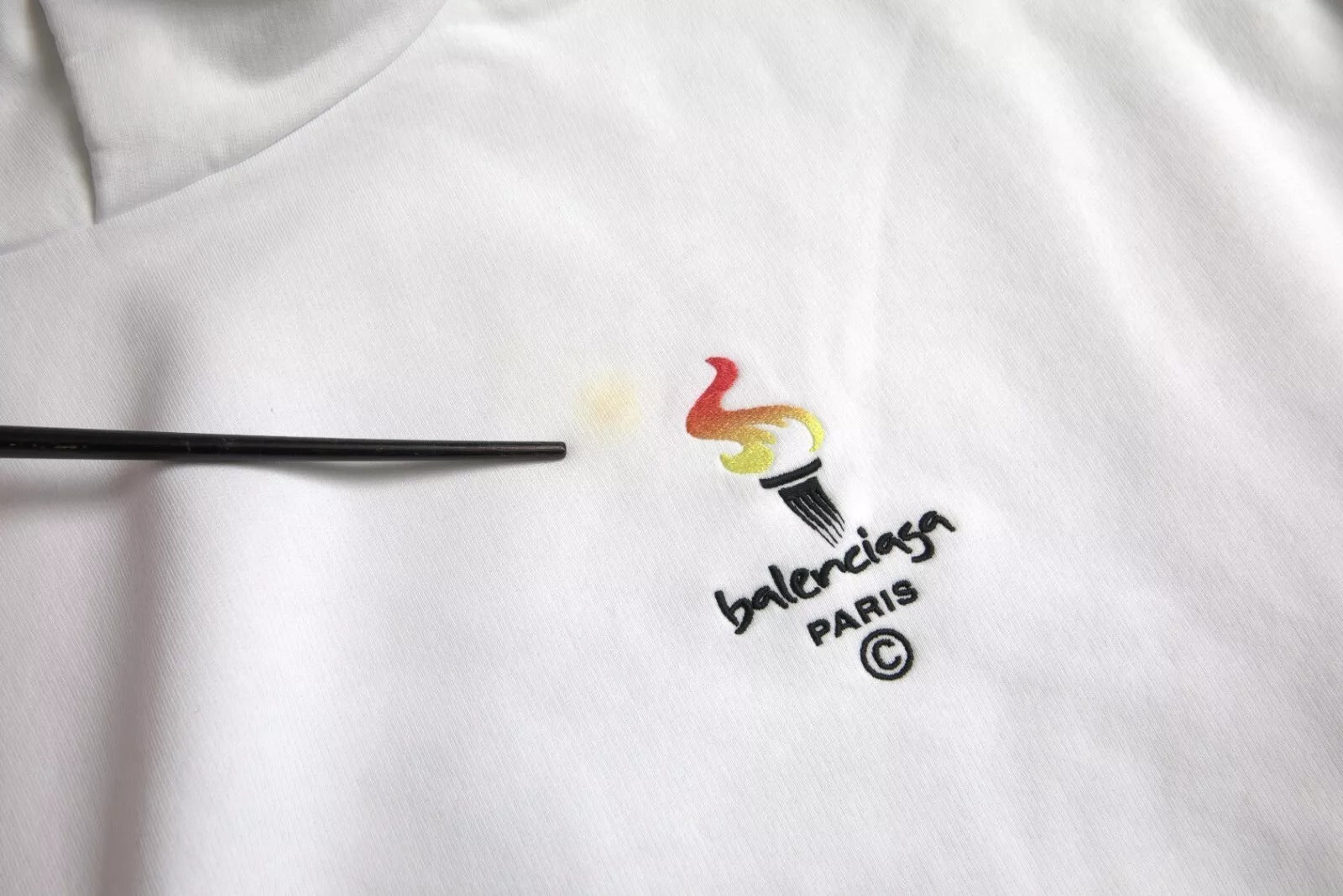 Pull oversize à capuche en coton blanc avec logo