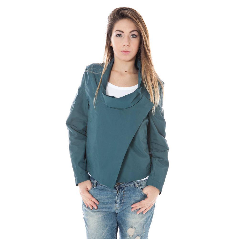 Green Polyamide Women JacketElevate your wardrobe with the sharp sophistication of Calvin Klein’s Sport Jacket. Tailored to perfection, this piece features long sleeves and a sleek automatic closure, offering effortless style with every wear. Its vibrant