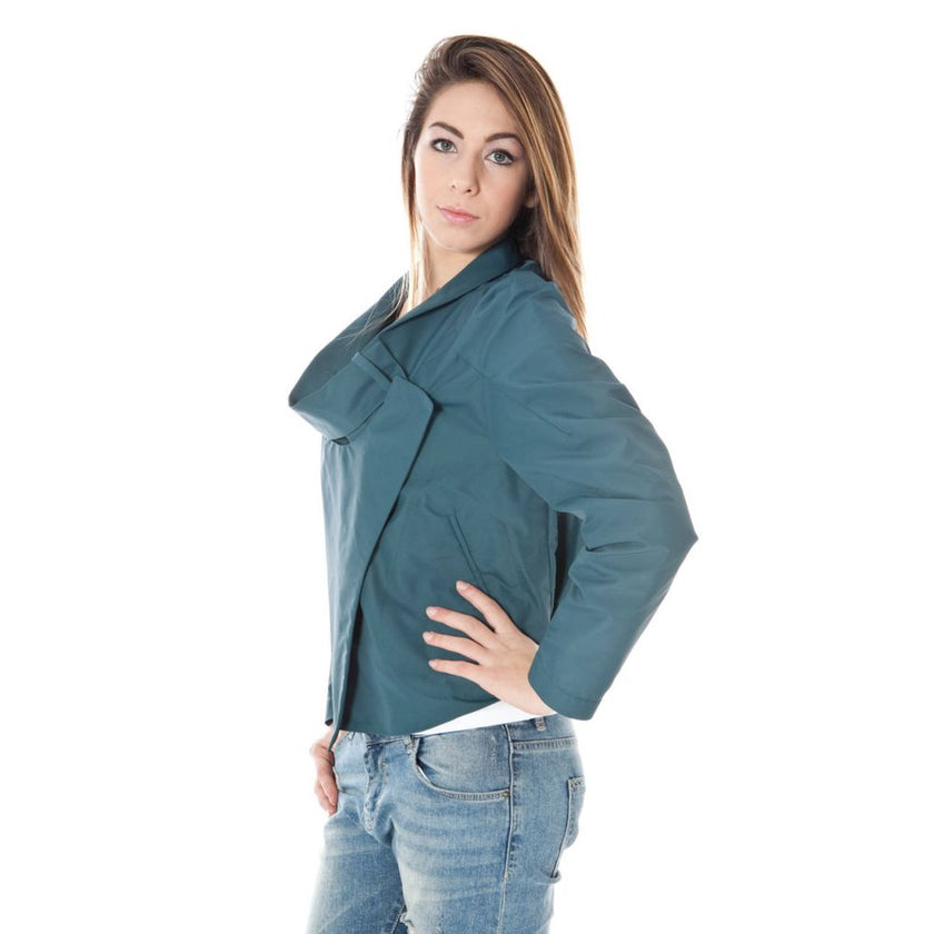 Green Polyamide Women JacketElevate your wardrobe with the sharp sophistication of Calvin Klein’s Sport Jacket. Tailored to perfection, this piece features long sleeves and a sleek automatic closure, offering effortless style with every wear. Its vibrant