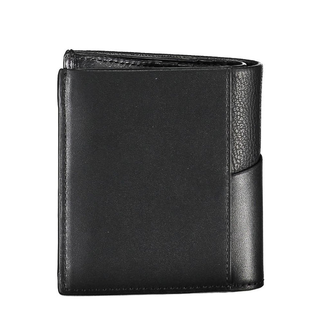 Black Recycled Polyester Men WalletElevate your essentials with the sleek sophistication of the Calvin Klein wallet. Crafted for the modern man, this elegant accessory features two compartments to organize your currency, a secure coin purse, and ample spa