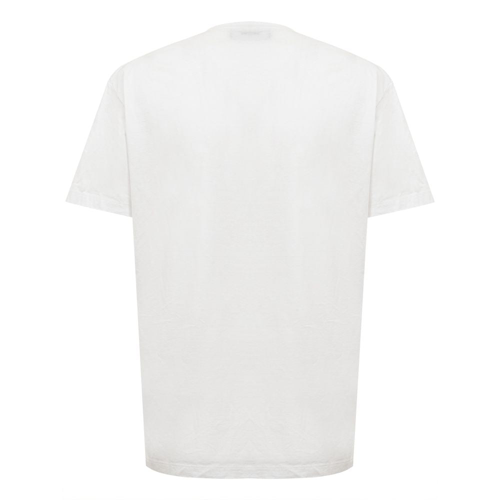 Chic White Cotton Staple TeeExperience the perfect blend of simplicity and elegance with our white cotton tee. Crafted with premium quality cotton and designed to provide a comfortable yet chic silhouette, this essential top is a versatile addition to any