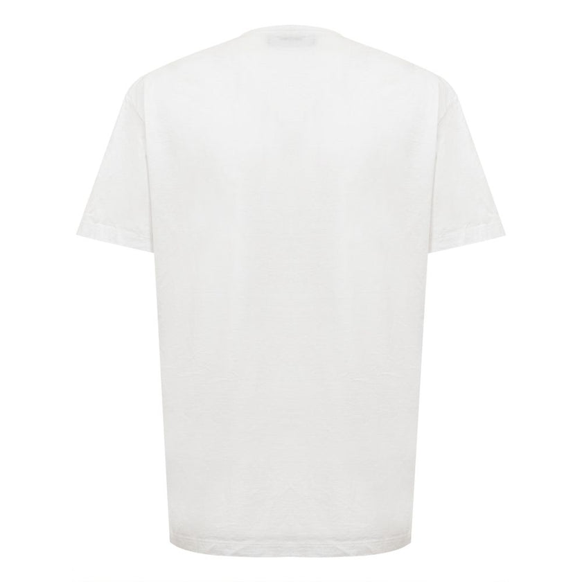 Chic White Cotton Staple TeeExperience the perfect blend of simplicity and elegance with our white cotton tee. Crafted with premium quality cotton and designed to provide a comfortable yet chic silhouette, this essential top is a versatile addition to any