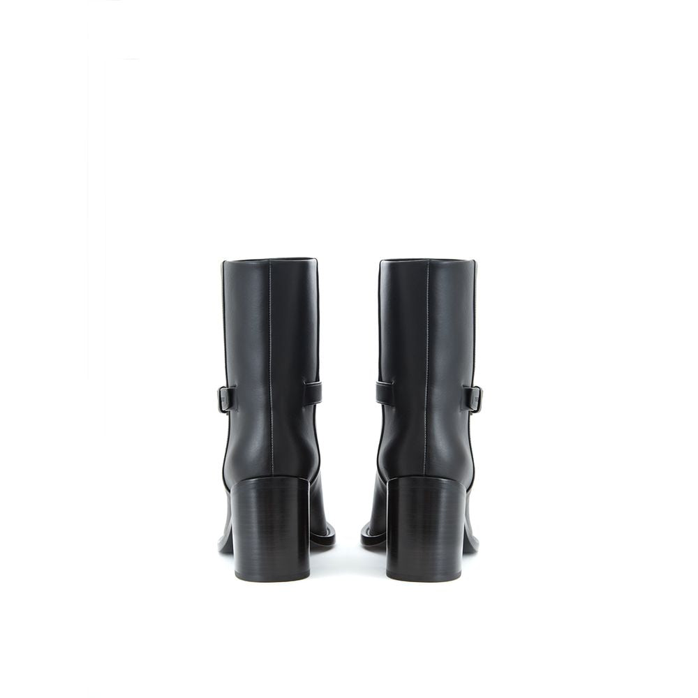 Black Leather Ankle BootsBurberry leather ankle boots in black, buckle ankle strap with logo print, round toe. Composition: 100% Leather-Interior zip:23GIU146-150Black Leather Ankle Boots${tagsBurberryAulae Black Leather Ankle Boots BurberryAulae Black Le