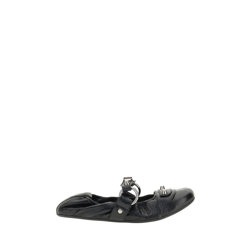 Black Calf Leather Bos Taurus Ballet FlatsBalenciaga’s City Ballerinas are a mix of elegance and boldness, crafted in Arena lambskin leather for a touch of luxury. The rounded toe and silver ABS buckle studs add character and originality. The tone-on-tone
