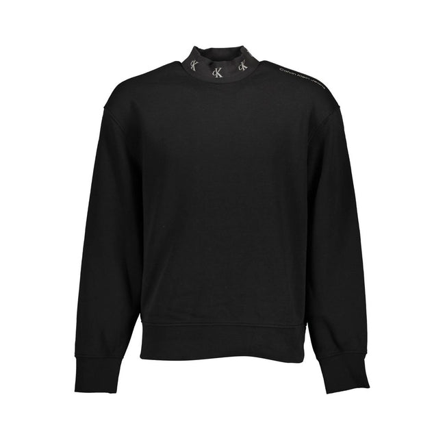 Black Cotton Men SweaterUnleash your bold fashion sense with the Calvin Klein sweatshirt—a classic reinvented for the contemporary trendsetter. This striking piece features a suave play of print and signature embroidery that seamlessly carries the iconic