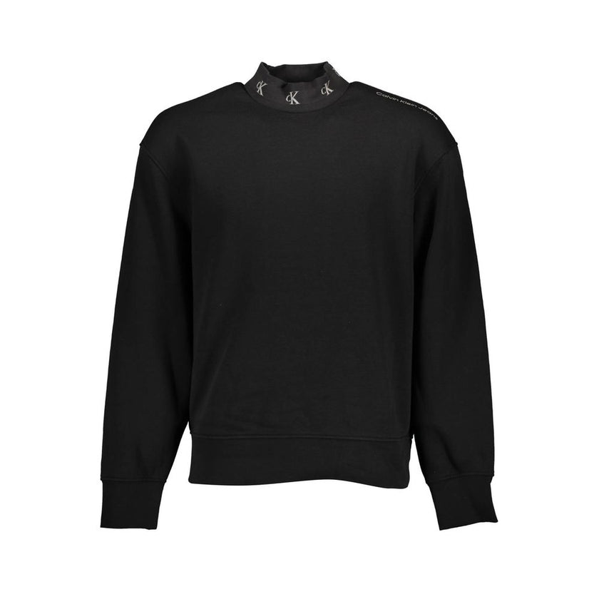 Black Cotton Men SweaterUnleash your bold fashion sense with the Calvin Klein sweatshirt—a classic reinvented for the contemporary trendsetter. This striking piece features a suave play of print and signature embroidery that seamlessly carries the iconic
