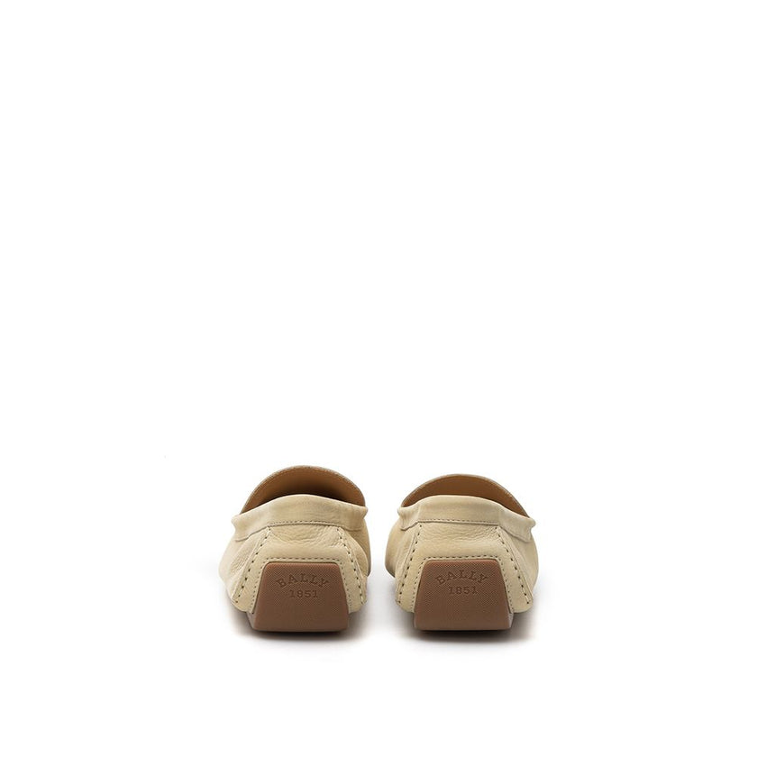 Beige Leather MoccassinBally beige suede leather loafer. Round toe, tone-on-tone topstitching, rubber sole, rubber insert on back with engraved logo. Non-slip rubber band outsole. Composition:100% Leather-Sku inside:24GEN54Beige Leather Moccassin${tagsBal