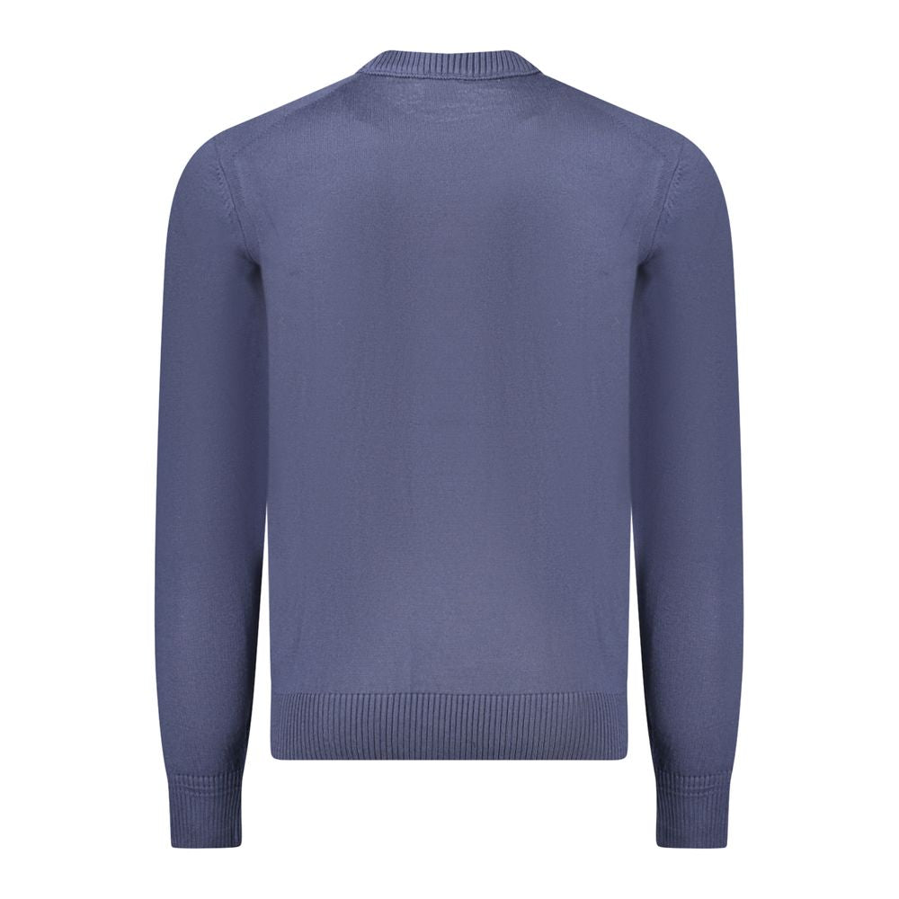 Blue Wool Men SweaterElevate your wardrobe essentials with the impeccable craftsmanship of Hugo Boss. This long-sleeved T-shirt blends sophistication with casual charm, featuring a sleek crew neck and the iconic logo delicately embroidered for a statement
