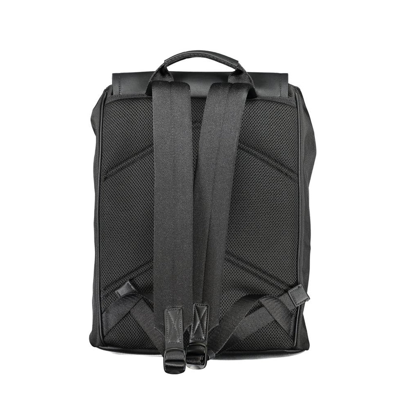 Black Polyester BackpackBACKPACK 1 HANDLE, ADJUSTABLE STRAPS, 2 EXTERNAL POCKETS, 1 INTERNAL COMPARTMENT WITH LAP-TOP HOLDER. 1 INTERNAL POCKET, DRAWSTRING CLOSURE, ZIP AND DOUBLE SNAP, LOGO, 95% POLYESTER RECYCLEDBlack Polyester Backpack${tagsCalvin Klei