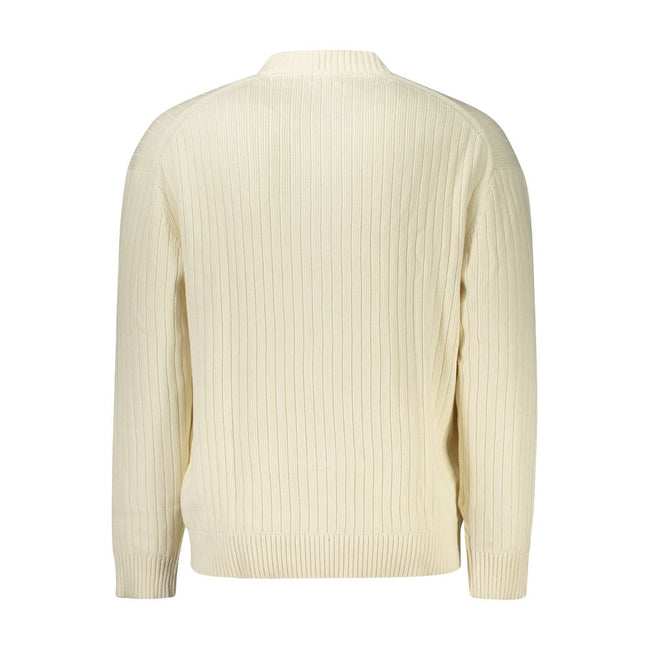 White Cotton Men SweaterDiscover the epitome of understated sophistication with this Calvin Klein masterpiece. Perfectly tailored for the fashion-forward individual, the sleek white hue is elegantly punctuated by contrasting details and the iconic Calvin