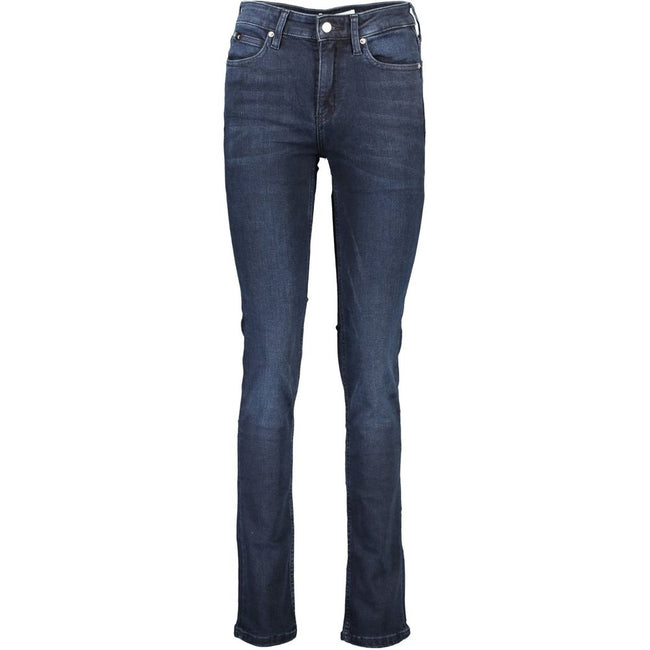 Blue Cotton Women JeansStep into the epitome of sleek sophistication with these Calvin Klein slim jeans. Meticulously crafted to flatter your silhouette, these jeans feature a contemporary 5-pocket design, complete with the iconic Calvin Klein logo for an