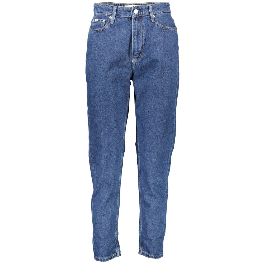 Blue Cotton Women JeansElevate your wardrobe with the Calvin Klein reimagined denim. These chic 5-pocket jeans boast a sleek design complete with button and zip closure, accented by the iconic Calvin Klein logo for a touch of luxury. Crafted from premium