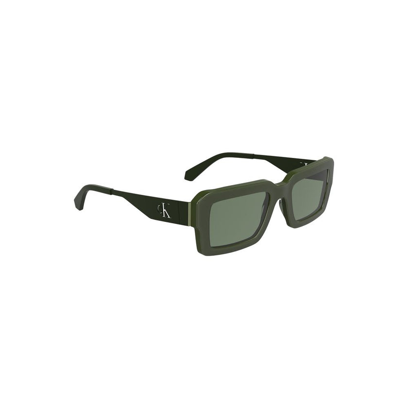 Green Acetate Women SunglassesMake a statement with Calvin Klein’s sleek sophistication. These sunglasses feature an acetate frame that perfectly encapsulates modern refinement. The rectangular green lenses lend an air of mysterious allure while ensuring