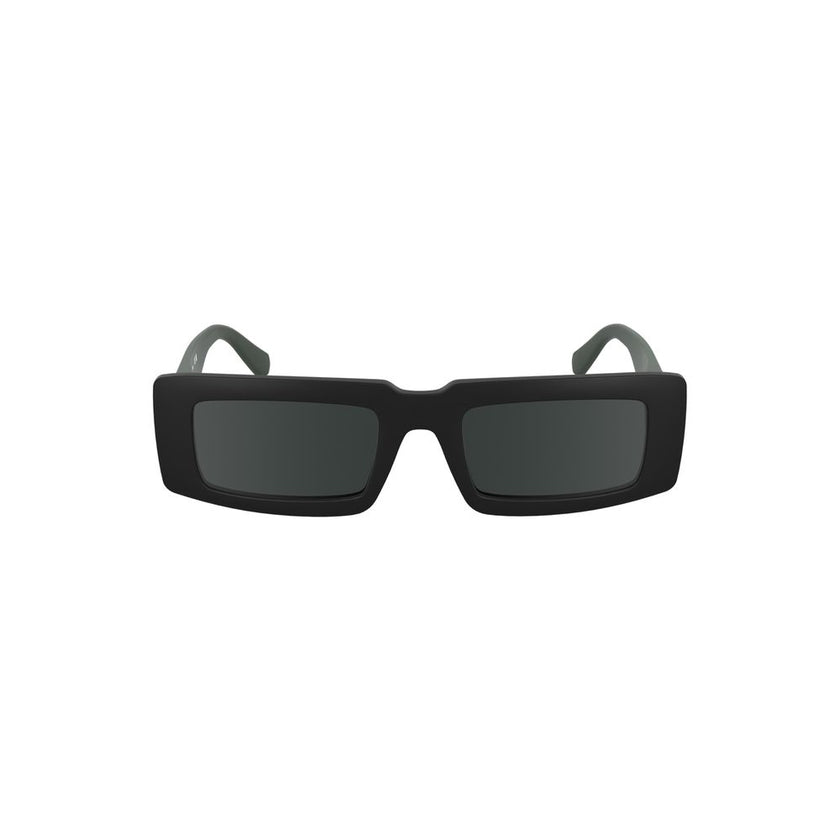 Black Bio-Based Fabric Men SunglassesEmbrace the essence of contemporary sophistication with these Calvin Klein sunglasses, crafted for the modern individual with an eye for style. Featuring a bio-based frame, these rectangular shades are a testament to e