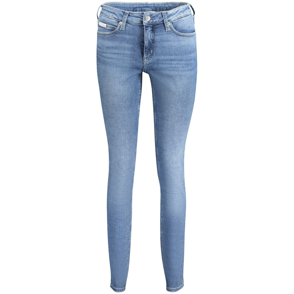 Blue Cotton Women JeansDare to stand out with Calvin Klein’s impeccable mid-rise skinny jeans. Crafted for the style-conscious, these jeans boast a flattering silhouette amplified by a vintage washed effect, ensuring you make a statement with every stride