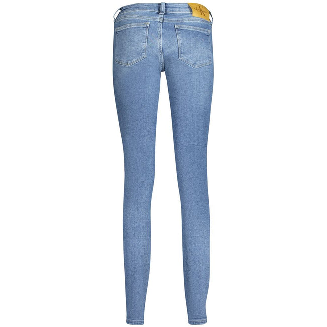 Blue Cotton Women JeansDare to stand out with Calvin Klein’s impeccable mid-rise skinny jeans. Crafted for the style-conscious, these jeans boast a flattering silhouette amplified by a vintage washed effect, ensuring you make a statement with every stride