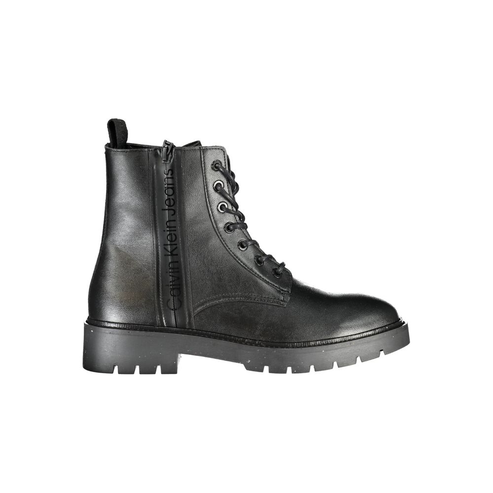Black Polyester Men BootDive into the epitome of sophistication with these Calvin Klein ankle boots, an absolute masterpiece for the style-conscious individual. With their exquisite lace-up design complemented by a convenient side zip, you’ll enjoy both f