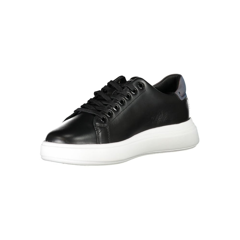Chic Contrasting Lace-Up SneakersElevate your sporty style and eco-conscious fashion with these sleek lace-up sneakers featuring eye-catching contrast details and distinctive brand logo. Comprised of 50% recycled leather, they represent a blend of modern