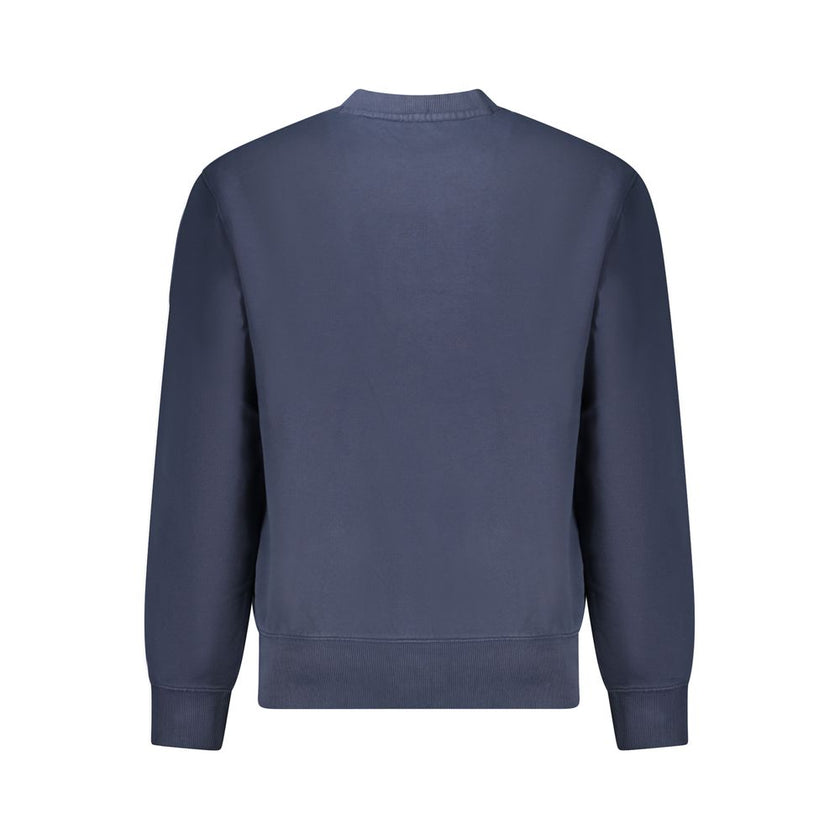 Blue Cotton Men SweaterElevate your casualwear with the timeless sophistication of Hugo Boss. This sleek long sleeve sweatshirt, designed with attention to detail, features an exquisitely embroidered logo that takes center stage. Crafted from premium orga