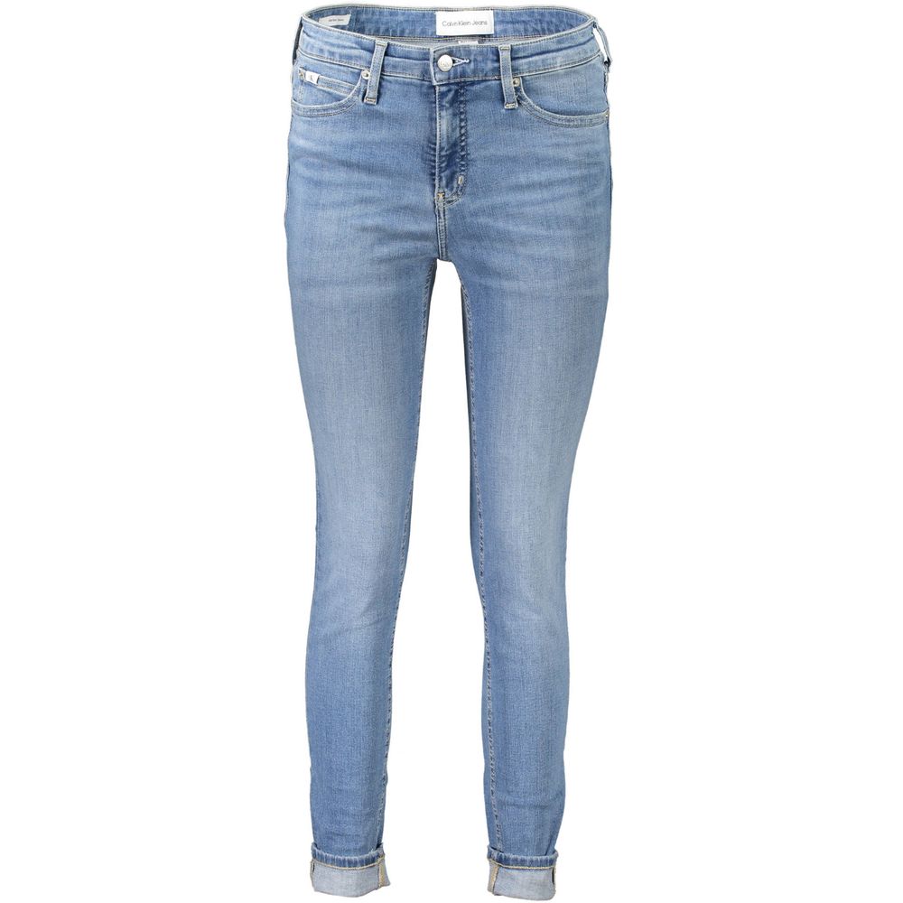 Blue Cotton Women JeansDress to impress with these figure-flattering Calvin Klein skinny jeans, designed to make a statement wherever you go. The washed effect and iconic logo exude effortless chic, ensuring you steal the spotlight with every step. Ideal