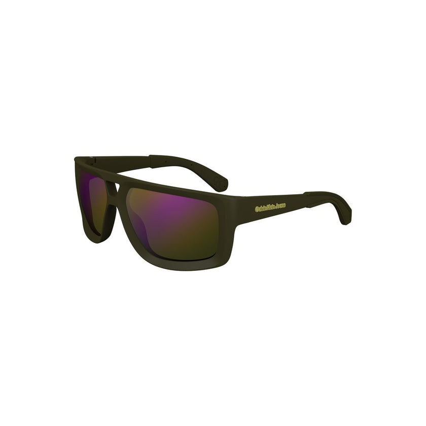 Green Plastic Men SunglassIndulge in the epitome of sophistication with these Calvin Klein sunglasses, designed for the fashion-forward individual. Their square lenses, framed in durable injected plastic, offer a modern charm with contrasting details that
